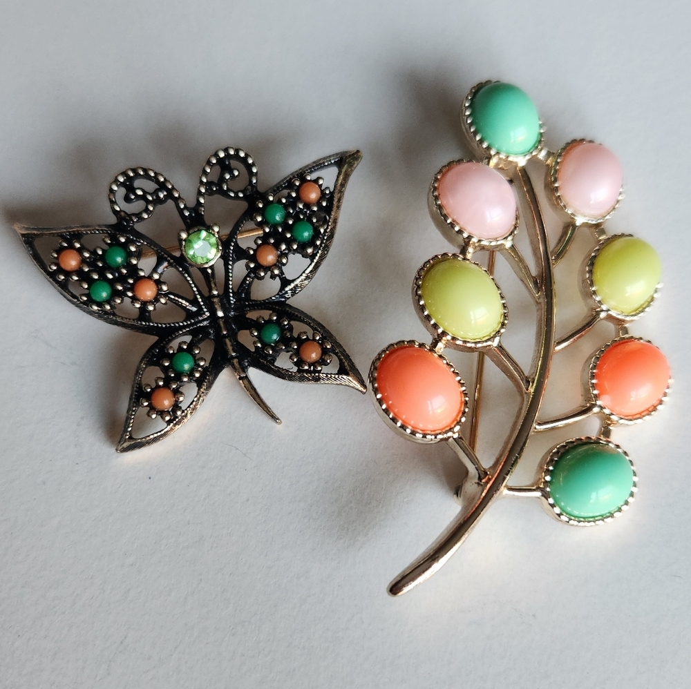 Vintage Sarah Coventry Brooches